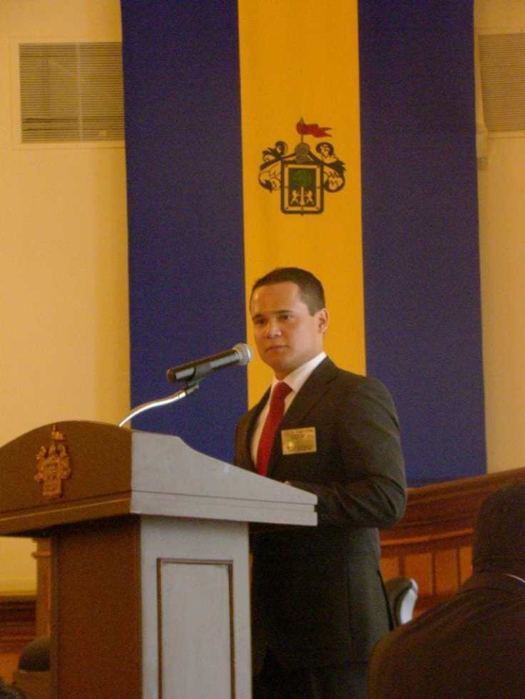 Luis Cano en el Cabildo del H Ayuntamiento de Guadalajara. Mayo de 2011.